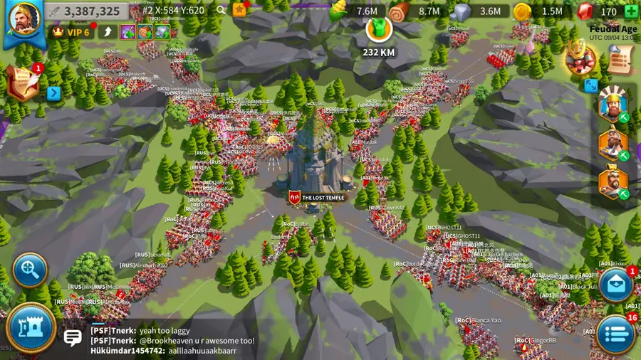 Mappa di Rise of Kingdoms con centinaia di truppe di alleanze diverse intorno al Tempio Perduto